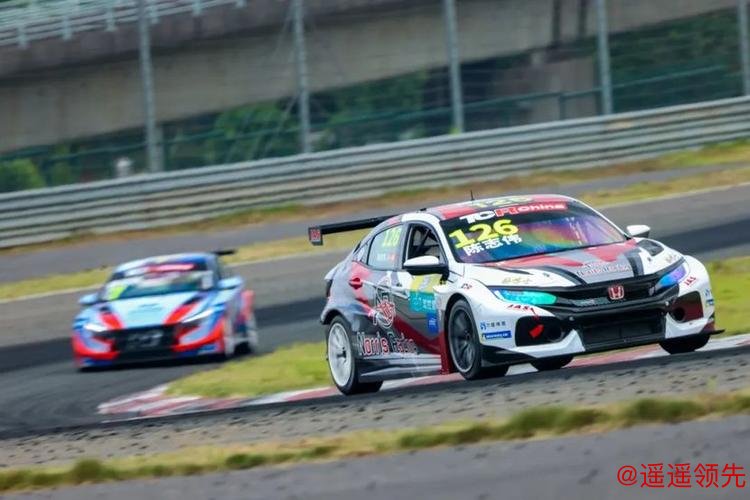 不畏高温挑战 致敬拼搏精神 CTCC谢欣哲株洲夺杆