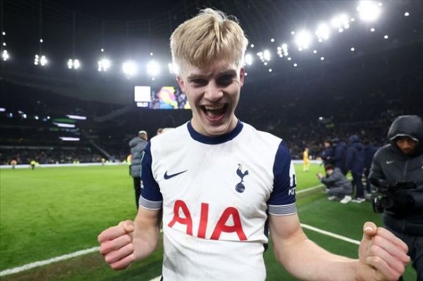 大发彩票 英联杯-贝里瓦尔绝杀 热刺首回合1-0利物浦