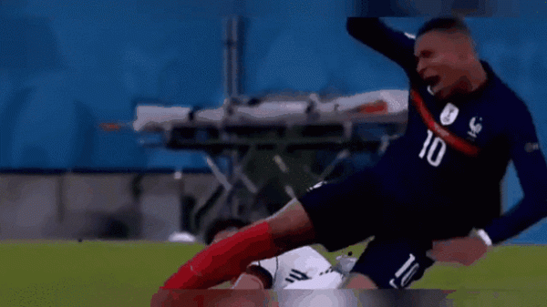 最新世界杯直播动态：实时精彩呈现